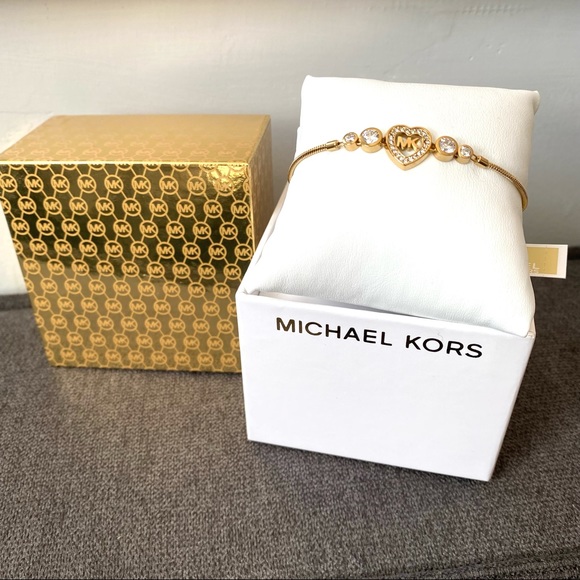 Authentic MK gold tone heart adjustable bracelet - Picture 2 of 5